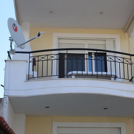 Paralia Ofriniou Gr Sunrise Apartments 3 Екстер'єр фото