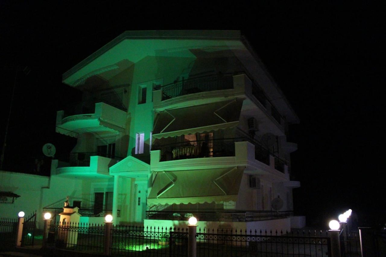 Paralia Ofriniou Gr Sunrise Apartments 3 Екстер'єр фото